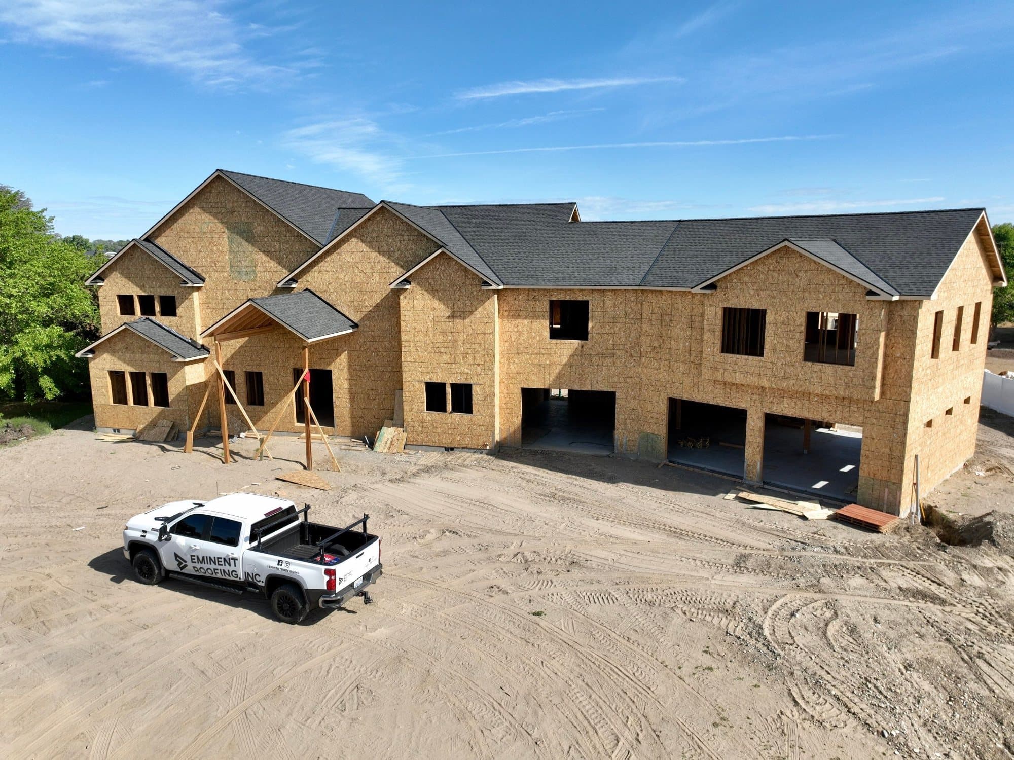 A Trusted Roofing Partner for Genuine Homes: Elevating Custom Homes with Eminent Roofing